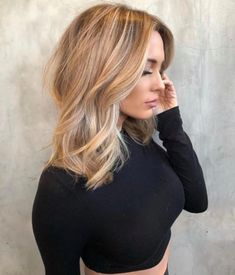 sand storm hair color trend for blondes Medium Blonde Hair, Low Maintenance Hair, Medium Blonde, Blonde Hair Looks, Penteado Cabelo Curto, Brown Blonde Hair, Long Blonde, Hair Color And Cut, Trending Haircuts