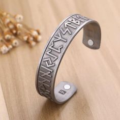 Rune Viking, Symbole Viking, Health Bracelet, Tree Of Life Bracelet, Retro Bracelet, Bracelet Viking, Metal Cuff Bracelet, Mens Bracelet Silver, Viking Runes