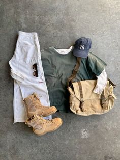 Boyfriend Jeans Outfit, Casual Trendy Outfits, Fashion Quote, Yeezy Outfit, Fit Pics, Swag Outfits Men