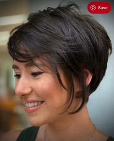 Bob Pixie Cut, Short Pixie Bob, Pixie Bob Hairstyles, Pixie Bob Haircut, Edgy Haircuts, Bob Hairstyles With Bangs, Corte Pixie, Natural Wavy Hair, Short Hairstyles For Thick Hair