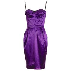 Dolce & Gabbana adorable vintage strapless leopard lining & lace trim purple dress With front slide pockets Size 42 Please use the measurements taken flat for the perfect fit Bust 16inch/41cm(x2) Waist 13inch/33cm(x2) Hips 17inch/43cm(x2) Length from shoulder 37inch/94cm Good pre-owned condition Purple Strapless Corset Dress, Elegant Purple Strapless Dress For Date Night, Formal Purple Dress With Lace Trim, Purple Lace Trim Dress For Evening, Evil Vampire, Purple Cocktail Dress, Cocktail Dress Vintage, Designer Cocktail Dress, Dress For Sale