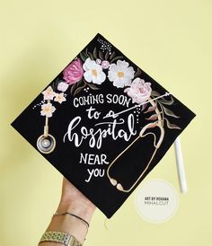 DIY. Hand-Made Painting 🖌️🎨 Personalized graduation hats Nurse Graduate Cap Ideas, Medical Cap Decoration, Future Doctor Graduation Cap, Graduation Cap Designs Medical, Sonography Graduation Pictures, Nurse Grad Cap Ideas, Respitory Therapist, Nursing School Grad Cap, Medical Graduation Cap