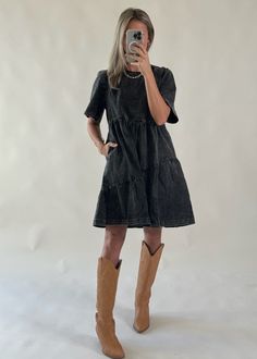 Heels For Fall, Lunch With Friends, Autumn Family Photos, Dress Asymmetrical, Fun Dress, Fall Dress, Autumn Dress, Denim Accessories, Women's Casual Style