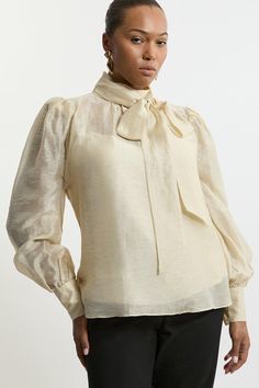 Elevate The Everyday With This Sophisticated Pussybow Blouse. Crafted With A Blend Of Linen And Organdie, This Blouse Has A Lightweight And Airy Feel, Perfect For The Warmer Seasons. The Pussybow Detail Adds A Timeless Touch, While Blouson Sleeves Create A Flattering Effect.Organdie And Linen Fabriclong Sleevespussybow Collarexpertly Designed For Those Uk Size 18/Us Size 14 And Above, Our Plus Size Clothing Collection Is Perfectly Proportioned To Ensure You Look Fashionable At Every Shape.​ Petite Work Outfits, Bride Jumpsuit, Dress Work Outfit, Pussybow Blouse, Petite Wedding Guest Dresses, Wedding Guest Dresses Long, Jumpsuit For Wedding Guest, Plus Size Workwear, Plus Size Linen