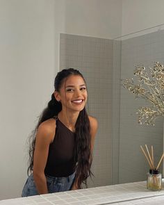 Stella Alonso, Twisted Lies, Insta Photo Ideas, Pretty Face, Pretty Hairstyles, Hair Looks, Hair Inspo, Cute Hairstyles, Girl Hairstyles