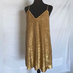 Neiman Marcus Exclusive Kendall + Kylie Gold Sequin Shift Dress Size Large Brand New, Never Worn Elegant Gold Sequin Dress For Summer, Chic Gold Sequin Summer Dress, Gold Sequined V-neck Dress, Chic Gold Sequin Dress For Summer, Gold V-neck Sequin Dress, Gold V-neck Dress With Sequins, Gold Midi Dress For Summer Cocktail, Gold V-neck Dress For Festive Occasions, Gold Festive Dress For Date Night