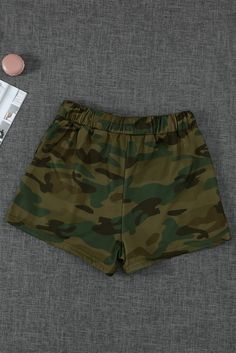 Green Camouflage Drawstring Casual Shorts Stretch Camouflage Bottoms For Summer, Camouflage Shorts For Beach, Summer Camouflage Bottoms With Elastic Waistband, Camouflage Bottoms With Elastic Waistband For Summer, Summer Military Camouflage Bottoms, Bottoms Shorts, Green Fashion, Camouflage, Casual Shorts