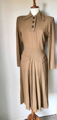 Vintage 1940s Cocoa Brown Collared Long Sleeve Dress Small - Etsy Beige Vintage Dress For Fall, Beige Long Sleeve Vintage Dress For Formal Occasions, Vintage Brown Lined Dress, Beige Long Sleeve Retro Vintage Dress, Solid Color Vintage Dress For Spring, Brown Vintage Dress For Fall, Spring Solid Color Vintage Dress, Spring Vintage Solid Color Dress, Fall Vintage Brown Dress