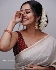 Niranjana Anoop, Saree Hairstyles