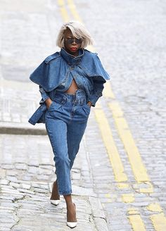 Venice Fashion, Denim Party, Unusual Clothes, Queen Style, Denim Jeans Fashion, Denim Inspiration, Repurposed Clothing, Spring Mood, Funny Fashion