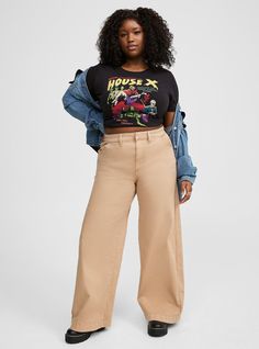 Wide Leg High-Rise Chino Pant Earthy Tone Outfits, Khaki Pants Women, Look Festival, Work Fits, Plus Size Cargo Pants, New Street Style, Ootd Ideas, Shoes For Leggings, Active Outfits