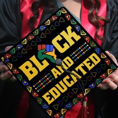 Looking for a unique graduation cap topper on the big day? Check out our design for Black Queen: Black And Educated. It's the perfect choice for you. Or it could be a special gift for your loved one who prepares for the graduation ceremony. This graduation cap topper is digitally hand-drawn (NOT PAINTED), whether you're in a time crunch, or you want something easy and affordable for your special day! It's easy to apply to your graduation cap up to minutes before graduation. Each printed graduati Hbcu Life, Male Graduation, Decoration Class, Grad Cap Topper, Senior Season, Grad Shoot