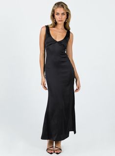 Lynsey Midi Dress Black Black Wedding Guest Dresses, Silky Maxi Dress, Stylish Midi Dress, Vegas Dresses, Black Silk Dress, Black Satin Dress, Midi Dress Black, Satin Midi Dress