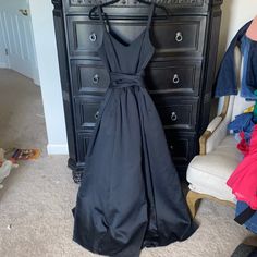 En Francais By Huey Waltzer Formal Black Satin Dress Size 12 Worn Once. Like New Condition. No Flaws. Black Satin Sleeveless Gown, Black Sleeveless Satin Gown, Black Satin Floor-length Dress, Black Fitted V-neck Maxi Dress, Black V-neck Maxi Dress With Fitted Bodice, Black Sleeveless Dress For Black-tie Events, Black Satin Maxi Dress With Fitted Bodice, Black Dress With Fitted Bodice For Black-tie Events, Black Maxi Gown For Black-tie Events