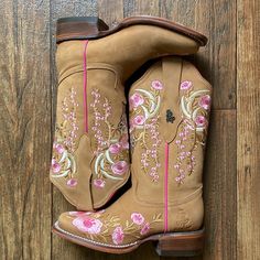 Worn Once! Size 2 Pink Cowboy Boots, Girl Cowboy Boots, Shoes Girl, Girls Shoes, Cowboy Boots, Kids Shoes, Shoe Boots, Cowboy, Kids Shop