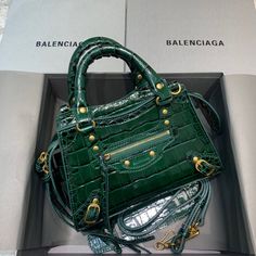 Luxury Bag - Balenciaga Bags - 1966 A+ Excellent Quality; Contact us if you've any questions in your mind. Balenciaga Neo Classic, Trending Clothes, Balenciaga Women, Xoxo Gossip Girl, Birkin Kelly, Neo Classic, Happy Fashion, Dubai Mall, Luxury Bag