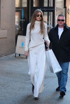 Gigi Hadid Street Style, Gigi Style, Gigi Hadid Outfits, Gigi Hadid Style, Look Formal, Hadid Style, March 16, Street Style Inspiration, Day Outfit