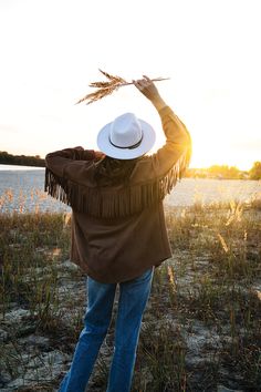 Women's Brown covboy shirt Fringe Women Jacket Party Jacket Covboy women jacket Boho Fringe Jacket Midwest Western Style Fringe Jacket Tassel women jacket Festival Jacket 100% REAL PHOTOS AND ONLY HAND MADE  Warm cozy jacket shirt with fringe - made of knitwear imitating suede. Very soft, comfortable fabric This cozy shirt can be worn during cool evenings and days. Suitable for many clothing styles. To order, select the size you wear and indicate your height in the notes. Bohemian Long Sleeve Outerwear For Rodeo, Fall Ranch Outerwear With Pockets, Western Style Fall Outerwear For Ranch, Western Style Outerwear For Fall Ranch, Western Style Long Sleeve Outerwear For Western-themed Events, Western Style Fall Ranch Outerwear, Fringe Long Sleeve Outerwear For Rodeo, Long Sleeve Fringe Outerwear For Rodeo, Western Style Fall Outerwear For Rodeo