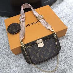 Replica Louis Vuitton, Garden Parties, Aesthetic Instagram Theme, Handbag Shoes, Fashion 2020, Lv Bag, Monogram Canvas, Michael Kors Monogram