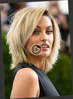 ▷▷ kapsels 2023 dames halflang, kapsels 2023 dames, kapsels voor mannen, kapsels lang haar... Fine Hair Bangs, Layered Haircuts For Medium Hair, Gray Hair Cuts, Bob Haircut For Fine Hair, Paris Jackson, Bob Haircuts For Women, Haircuts For Fine Hair, 2020 Trends