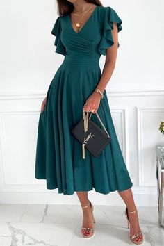 Maxi Dress Outfit, Party Kleidung, Party Dress Long Sleeve, Mode Casual, Ruffle Sleeve Dress, Puff Sleeve Dresses, Red Midi Dress, Green Midi Dress, Midi Dress With Sleeves