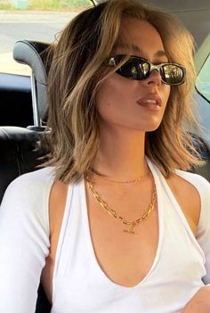 Quick And Easy Summer Hairstyles, Effortless Hair, Chic Short Haircuts, Chic Short Hair, Hairstyles For Medium Hair, Summer Hairstyles For Medium Hair, Easy Summer Hairstyles