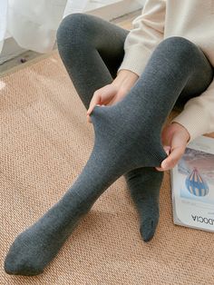 Simple Skinny Leg Keep Warm Solid Color Velvet Thermal Pants Bottoms LIGHT GRAY-One_size Rounded Wardrobe, Thermo Leggings, Winter Tights, Wool Tights, Fleece Socks, Stirrup Leggings, Winter Typ, Thermal Pants, Elastic Leggings