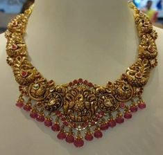 Small Gold Necklace, Antique Necklaces Design, New Gold Jewellery Designs, Gold Earrings Models, Bridal Jewellery Design, Gold Necklace Indian Bridal Jewelry, Gold Bridal Jewellery Sets, Antique Bridal Jewelry, Gold Bride Jewelry