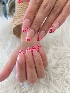 Square Valentine Nails Pink, Pink Glam Nails Short, Valentines Day Square Nails, Fun Valentines Nails Square, Valentine Nails Square, Craft Valentines Ideas, Pink Valentines Day Nails Short, Cute Valentines Nails Pink, Short Valentine Nails