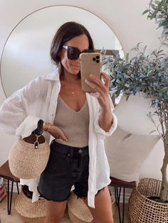 It's Tuesday, Styled Outfits, Capsule Wardrobe Pieces, Summer Holiday Outfits, Girl Lifestyle, Holiday Weekend