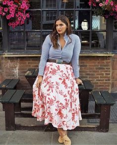 100 ways to wear a skirt - Emily Jane Johnston Plus Zise, The Pub, A Skirt, Plus Size Skirts, Curvy Girl Outfits, Curvy Outfits, Inspiration Mode