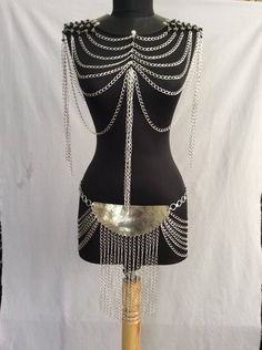 A personal favorite from my Etsy shop https://www.etsy.com/listing/521708158/shoulder-jewelry-shoulder-necklace-body Character Musings, Belly Dancing Jewelry, Festival Clothing Women, Shoulder Chain Jewelry, Diy Statement Necklace, Harness Style, Body Necklace Chain, Jelly Desserts, Pink Peacoat