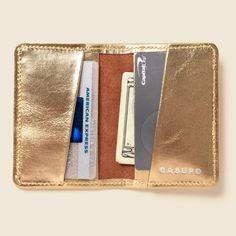 A super sleek bifold designed to keep your cards and cash organized. This color has RFID protection. This handcrafted product was created in California using repurposed leather from factories around Los Angeles. Casupo searches for beautiful leathers all over the world, finding treasures and giving rediscovered leathers new life, new purpose, a new future of style. This sustainable collection of newly found leather lessens the amount of waste in the world to create a truly eco-friendly leather l Cash Organizer, Belt Organizer, Envelope Wallet, Rfid Wallet, Passport Wallet, Clip Wallet, Minimalist Wallet, Money Clip Wallet, Toiletry Bags