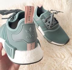 Pinterest | @mbg2019 | ☼ ☾ Kasut Nike, Sepatu Air Jordan, Adidas Zx Flux, Basket Style, Adidas Shoes Women, Adidas Zx, Adidas Nmd, Crazy Shoes