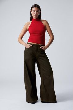 telescope low loose wide jeans - Brown Stone | Weekday WW Brown Denim Pants, How To Style Wide Leg Jeans, Denim Pants Outfit, Style Wide Leg Jeans, Low Waisted Jeans, Weekday Jeans, Brown Jeans, Brown Stone, Jean Trends