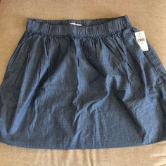 Gap Pull On Pocketed Chambray Mini Skirt. Pockets!!! Gap Casual Fitted Skirt, Casual Fitted Gap Skirt, Casual Fitted Skirt By Gap, Gap Casual Fitted Mini Skirt, Gap Fitted Mini Skirt, Spring Cotton Skirt By Gap, Fitted Cotton Skirt By Gap, Fitted Gap Mini Skirt, Gap Casual Cotton Skirt