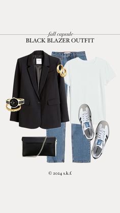 Black Blazer White Tee Outfit, Work Outfits Women With Blazer, Womens Oversized Blazer Outfit, Black Blazer Autumn Outfit, Trendy All Black Outfits For Work, Black Jeans Blazer Outfit, Oversized Black Blazer Outfit Casual, Black Blazer And Leggings Outfit, Black Blazer Office Outfit