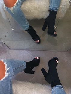 ON THE GO BOOTIES Navy Blue Heels, Heels Aesthetic, Open Toe Boots, Timeless Shoes, Basic Shoes, Fab Shoes, Shoes Too Big, High Heel Slippers, Chill Vibes