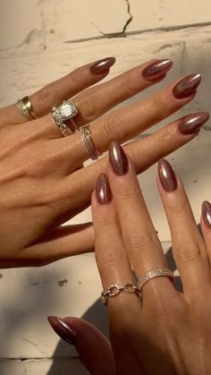 CHIC FALL NAIL TRENDS TO TRY FOR AUTUMN 2023 | AUTUMN NAILS Winter Nails Tan Skin, Nails To Go With A Maroon Dress, Classic Nails Spring, Braidsmaids Nails, Nails Nexgen Ideas, Gel Shimmer Nails, Medium Pink Chrome Nails, Natural Chrome Acrylic Nails, Almond Nails Designs February