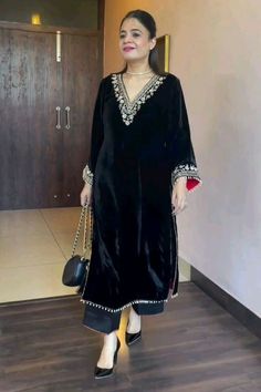 Winter Kurti, Wedding Kurti, Latkan Lace, Velvet Kurti, Velvet Suit Design, Velvet Kurta, Fancy Embroidery, Frock Style