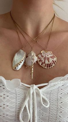 No Ordinary Girl, Spiral Shell, Mermaid Core, Mermaid Aesthetic, Mermaid Dreams, Funky Jewelry, Jewelry Lookbook, Shell Crafts