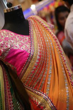 Celebrating Vivaha Wedding Exhibition is a must-must see. Find everything from Designer Lehengas, to Trousseau, Anarkalis, Sarees and much more at the event. Elegant Saree, Saree Dress, Indian Attire, Manish, Indian Ethnic Wear, Indian Designer Wear