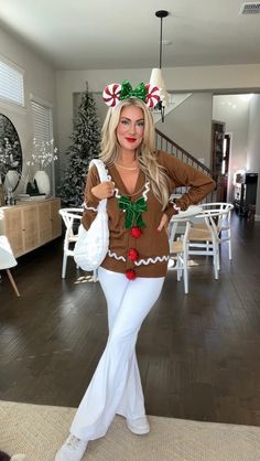 Whoville Outfits For Women, Grinch Spirit Day Outfit, Cute Tacky Christmas Outfit, Dress As A Christmas Character, Cute Ugly Sweater Ideas, The Grinch Outfit, Gingerbread Ugly Sweater Diy, Christmas Parade Outfit Ideas, Christmas Themed Outfits Women