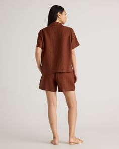 Say hi to relaxed, laidback luxe. Throw on this collared short sleeve with anything to level up a day-to-day fit. The boxy cut will pair with our linen shorts or pants to create your dream resort-life look. Our linen is made from 100% European flax, which is more sustainable and less resource-intensive to grow. Linen is the ultimate year-round fabric because it's breathable and naturally heat-regulating.  | Quince | Women's 100% European Linen Short Sleeve Shirt in Chocolate, Size XS Linen Short Sleeve, Short Sleeve Shirt Women, Linen Short, European Linens, Plain Shirts, Linen Shorts, Linen Women, Linen Pants, Short Sleeve Blouse