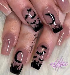 Bat Nail Art Halloween, Medium Nails Halloween, French Tip Holloween Nails, Horror Inspired Nails, Halloween French Tip Nails Short, Halloween Medium Nails, Halloween Nails With Bats, Bat Design Nails, Classy Halloween Nails Short Square