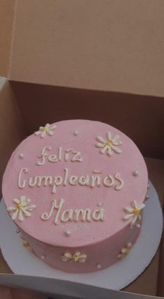 Pastel 
Torta 
Aesthetic 
Pastel de moda 
Pastel mamá Bizcocho Aesthetic, Tortas Astetics, Ideas De Pasteles Aesthetic, Cakes For Moms Birthday, Happy Birthday Mama Cake, Happy Birthday Mom Cake, 18th Birthday Cake For Girls, Cake For Mom, Happy Birthday Mama