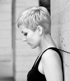 Pixie cut Haircut Parts, Layered Pixie Cut, Kort Bob, Pixie Crop, Haircut Styles For Women, Layered Short, Short Layered Haircuts, Short Layered