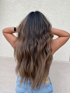 Brunette, lived in hair, brown hair, hair inspo, dimensional Lived In Brunette, Dimensional Brown, Cool Brunette, Lived In Hair, Dimensional Brunette, Highlight Ideas, Brown Hair Looks, Brown Hair Inspo, Brunette Balayage