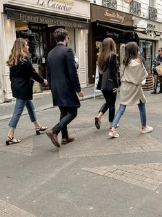 Everyday Parisian Street Style With 25 Outfits | La Vie On Grand French Men