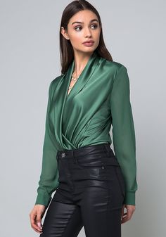 blousewatcher (@blousewatcher) | Twitter Outfit Leather Skirt, Silk Blouse Outfit, Wife Dress, Classy Blouses, Mode Inspo